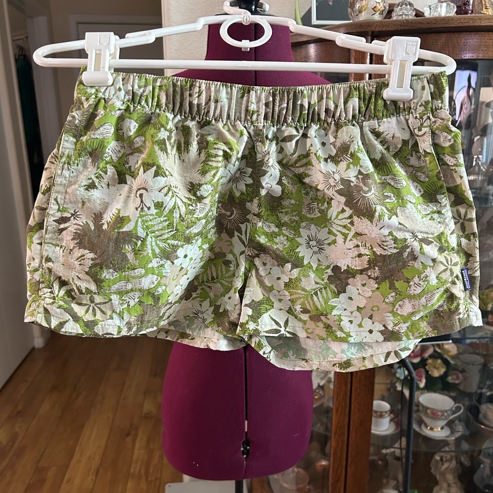 Patagonia Green Hawaiian Style Shorts